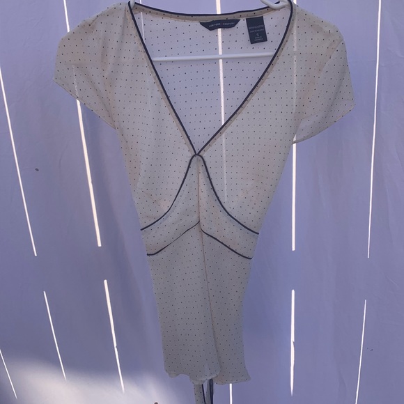 Shear polka-dot top New York & Company - Picture 6 of 7